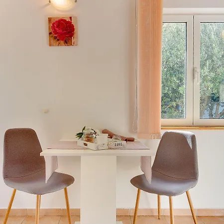 Holiday home Casetta Marija *
